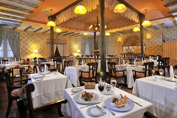 elegant restaurant with table linen
