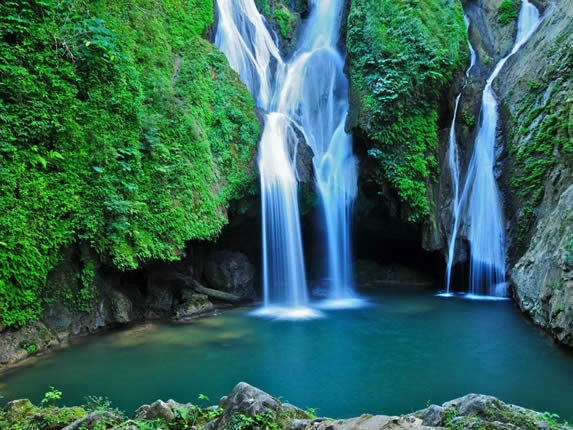 waterfall on topes de collante with vegetation