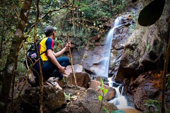 Senderismo por las montañas del Salto del Guayabo