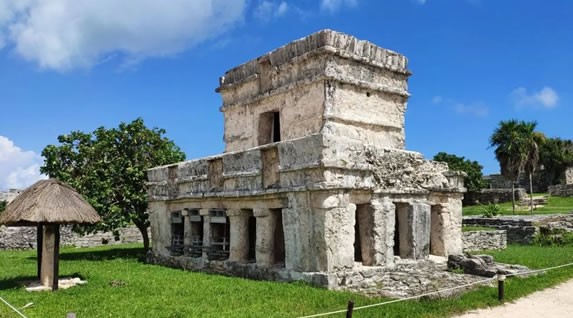 Temple of the frescoes in the archaeological zone