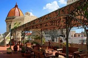 Terraza al aire libre en el hotel