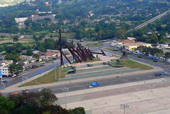 Aerial view of the triangular square.