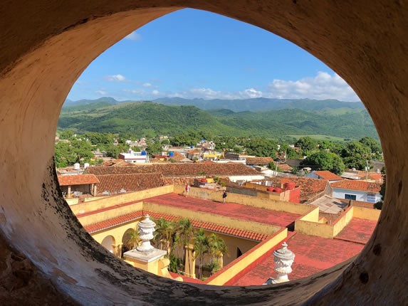 vista a la ciudad de Trinidad desde el campanario