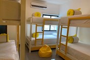 Rooms with bunk beds at the Vedado Azul hotel