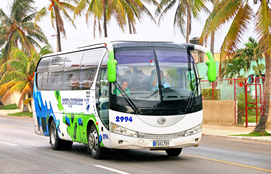 Picture of 16 passenger bus transfer, Cuba